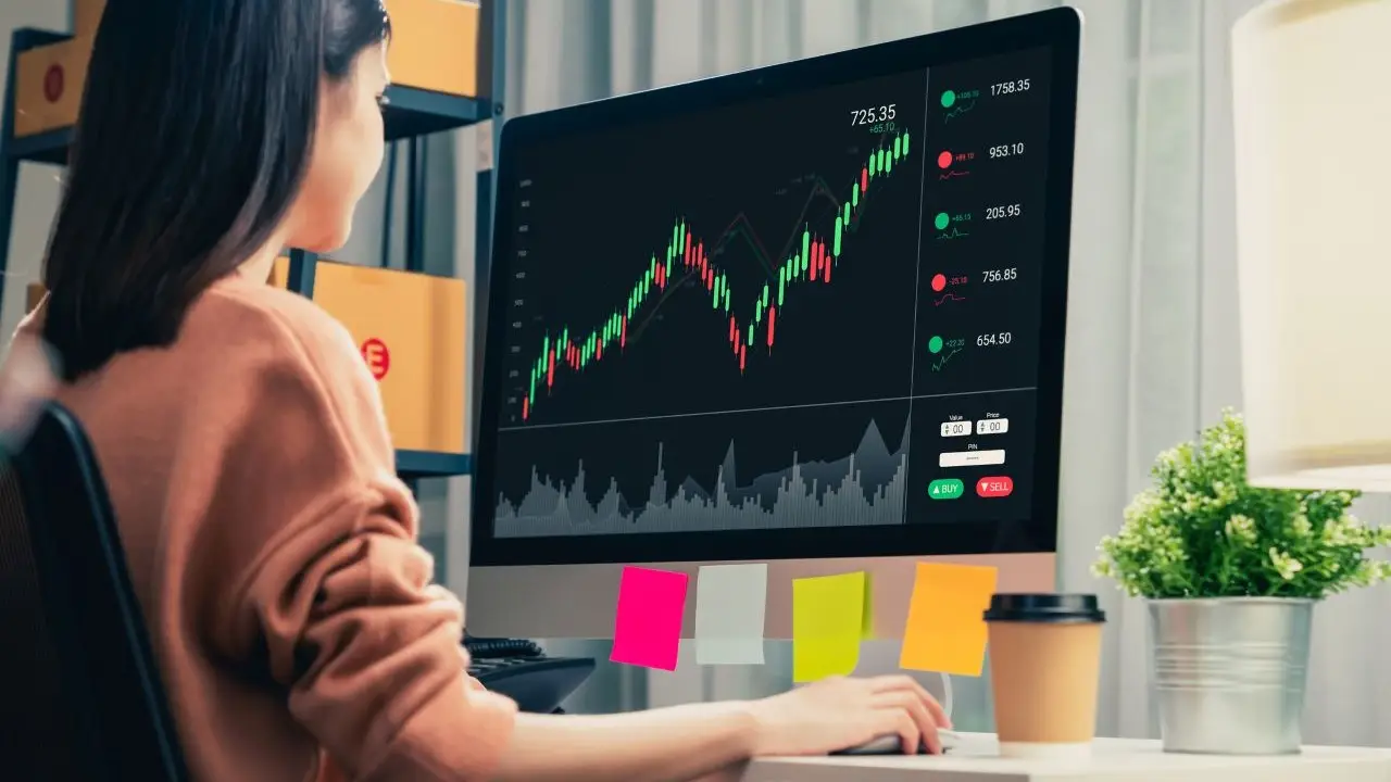 Mutual Fund vs. Stocks: Which Investment Option is Right for You?